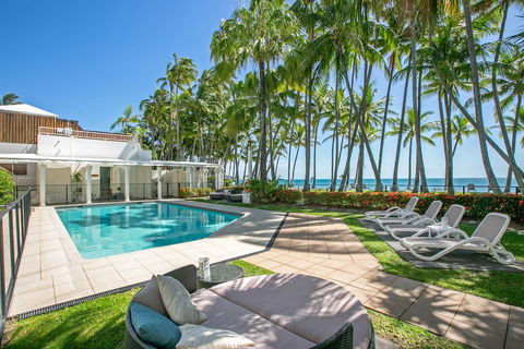 Belle Escapes - Absolute Beachfront Apartment In Alamanda Resort 21 - Accommodation Port Hedland 4