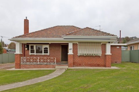 Red Brick Beauty - Central Cottage - Accommodation Port Hedland 0