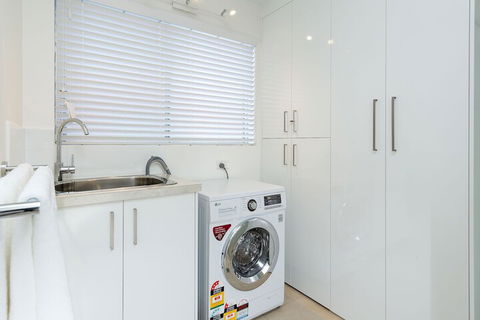 The Executive - Central & Sophisticated - Accommodation Port Hedland 6