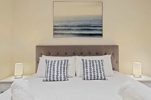 New 2 Bedroom Apt Minutes Walking To Darling Harbour - Accommodation Port Hedland 5