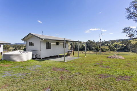 Valley Cabins By The Creek - Accommodation Port Hedland 3
