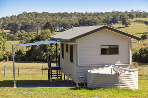 Valley Cabins By The Creek - Accommodation Port Hedland 2