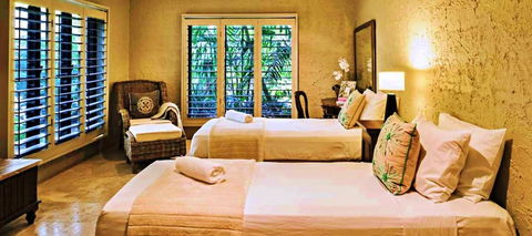 Oceans Edge Beach House At Oak Beach - Accommodation Port Hedland 4