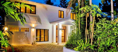 Oceans Edge Beach House At Oak Beach - Accommodation Port Hedland 1