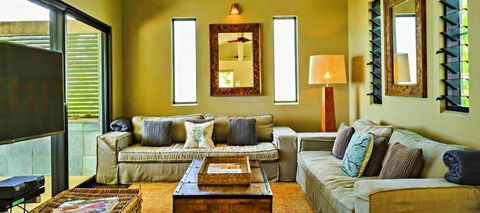 Oceans Edge Beach House At Oak Beach - Accommodation Port Hedland 6