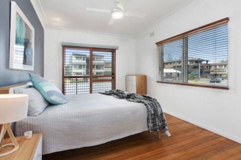 BEACH HOUSE On PEARL - Accommodation Port Hedland 0