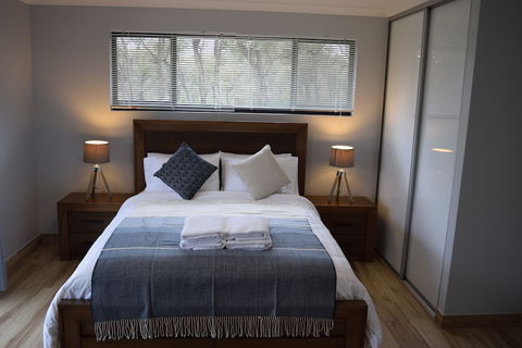 Eagle Bay House - Accommodation Port Hedland 4