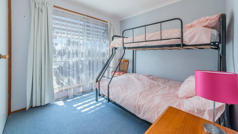 THE Lighthouse Surf Side - Accommodation Port Hedland 1