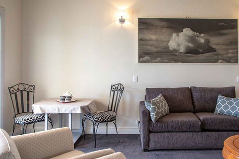 Angaston House - Accommodation Port Hedland 5