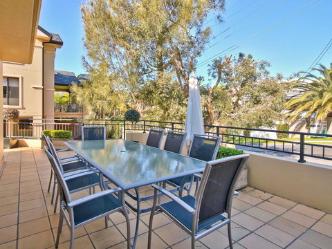 Terrigal Townhouse 1 / 21 Campbell Crescent Terrigal - Accommodation Port Hedland 5