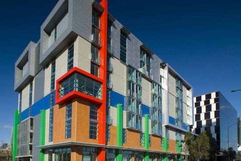 Docklands Private Collection Of Apartments - Digital Harbour - Accommodation Port Hedland 3