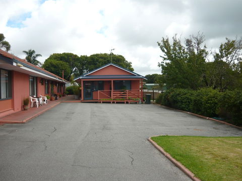 Albany Apartments - Accommodation Port Hedland 4