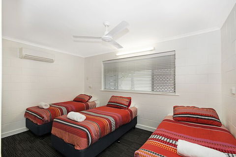 Townsville Holiday Apartments - Accommodation Port Hedland 7