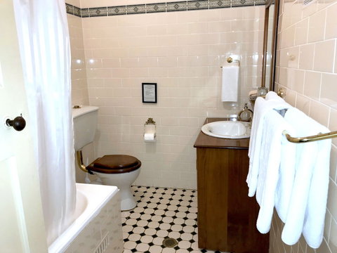 The Chalet Guesthouse And Studio - Accommodation Port Hedland 5