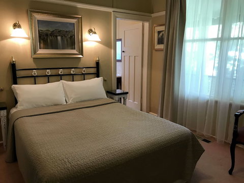 The Chalet Guesthouse And Studio - Accommodation Port Hedland 2