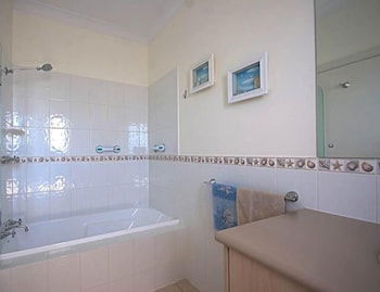 Searenity Holiday Accommodation - Accommodation Port Hedland 3