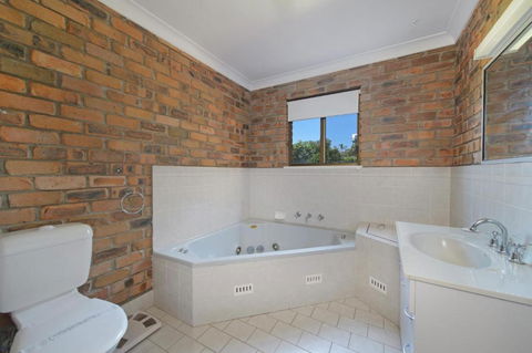 Relax At Lighthouse 4 Lighthouse Road - Accommodation Port Hedland 6