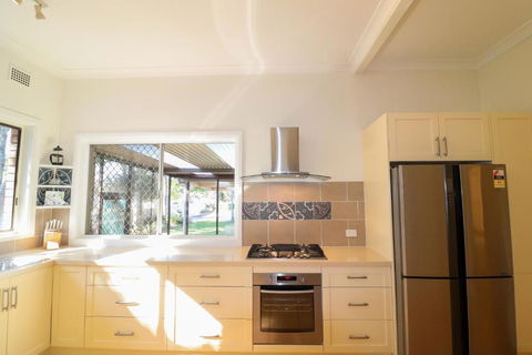 A Reflection On The Lake - Accommodation Port Hedland 2