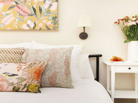 That Pink House! Comfortable Home Away From Home - Accommodation Port Hedland 1