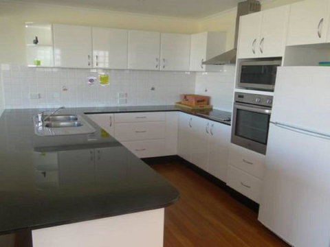 Ultimate Beach House 19a Graham Street Views Peace & Quiet - Accommodation Port Hedland 5