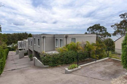 Aislinn 3 / 273 Corrie Parade Air Con Water Views BBQ - Accommodation Port Hedland 3