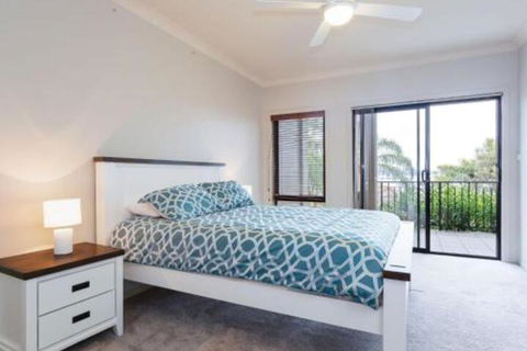 Aislinn 3 / 273 Corrie Parade Air Con Water Views BBQ - Accommodation Port Hedland 6