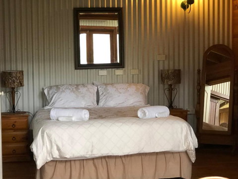 Lakeside Garden Chalet - Accommodation Port Hedland 5