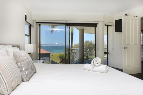 BEACHSIDE MANOR Walk To The Beach - Accommodation Port Hedland 3