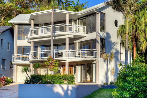 BEACHSIDE MANOR Walk To The Beach - Accommodation Port Hedland 4