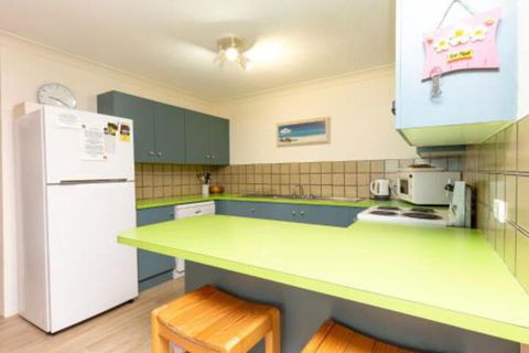 Apartment With Inground Pool - Accommodation Port Hedland 4
