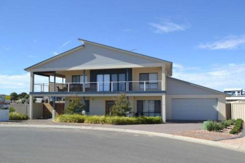 Gizmos Retreat - Accommodation Port Hedland 0