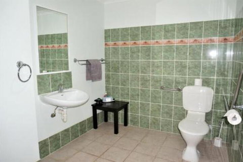 Ningaloo Breeze Villa 10 3 Bedroom Fully Self Contained Disabled Friendly Accommodation - Accommodation Port Hedland 7