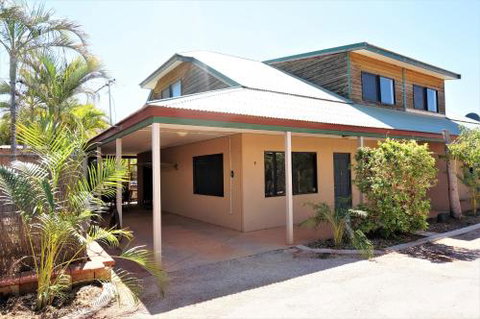 Ningaloo Breeze Villa 8 3 Bedroom Fully Self Contained Holiday Accommodation - Accommodation Port Hedland 7