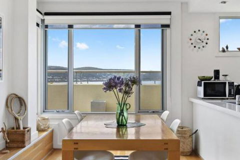 POINT GREY APARTMENT ONE VIEWPOINT - Accommodation Port Hedland 4