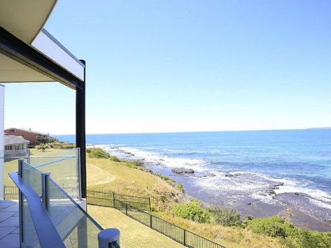 Albatross Whale Watch From The House - Accommodation Port Hedland 3