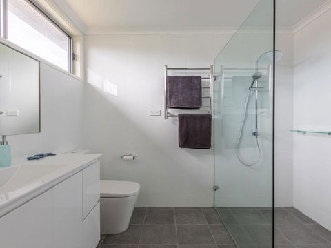 Aloha Direct Beach Access From Property - Accommodation Port Hedland 4