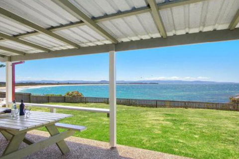 Amazing Aspects Perched Above Tilbury Cove - Accommodation Port Hedland 0