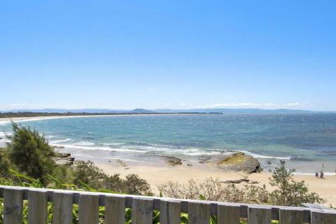 Amazing Aspects Perched Above Tilbury Cove - Accommodation Port Hedland 2
