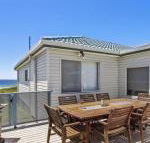 Blue Horizon beachfront with fireplace - Accommodation Port Hedland