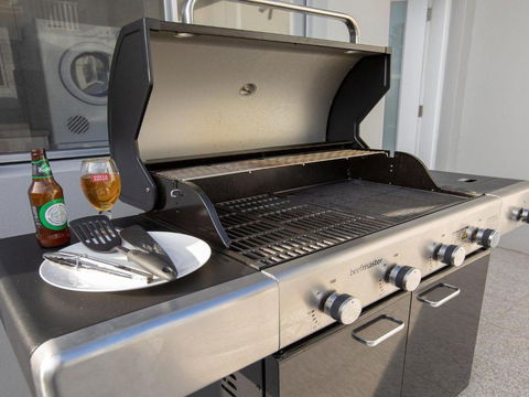 Catalina Brand New House - Accommodation Port Hedland 6