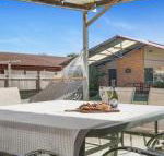 Cleveland Place walk to beach  shops - Accommodation Port Hedland