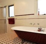 Plum Tree Cottage warm cosy  walk to town - Accommodation Port Hedland