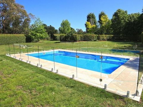 Sarnia Period Home In Garden Oasis With Pool - Accommodation Port Hedland 4