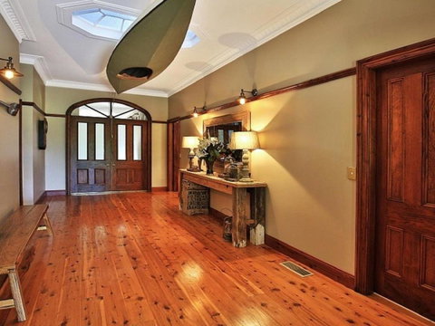 Sarnia Period Home In Garden Oasis With Pool - Accommodation Port Hedland 2