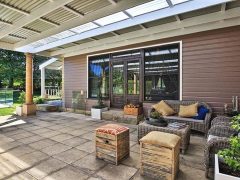 Sarnia Period Home In Garden Oasis With Pool - Accommodation Port Hedland 5