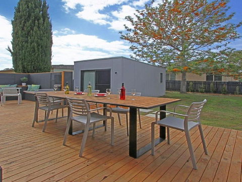 Shady Palms Modern Beach House With Studio - Accommodation Port Hedland 5