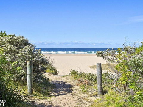 Sunset Beach Situated Between Two Beaches & A Lake - Accommodation Port Hedland 3