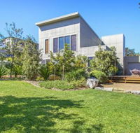 Sunshine Beach House 25 metre walk to the beach - Accommodation Port Hedland