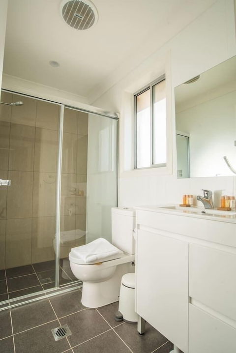 Peaceful 2kingbed Rootyhill Townhouse Near Station - Accommodation Port Hedland 1