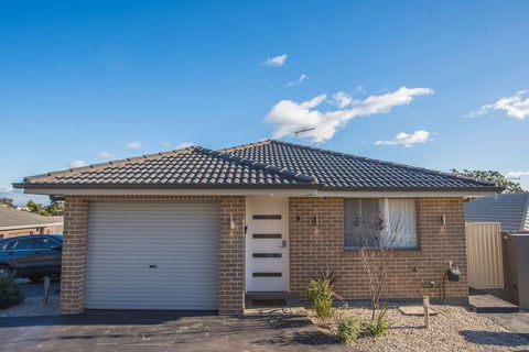 Peaceful 2kingbed Rootyhill Townhouse Near Station - Accommodation Port Hedland 0